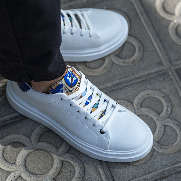 Sneaker Gallery Image 2